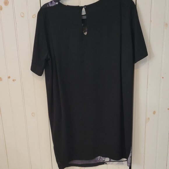 Ultrachic 3D Movie Print Dress - Picture 3 of 5